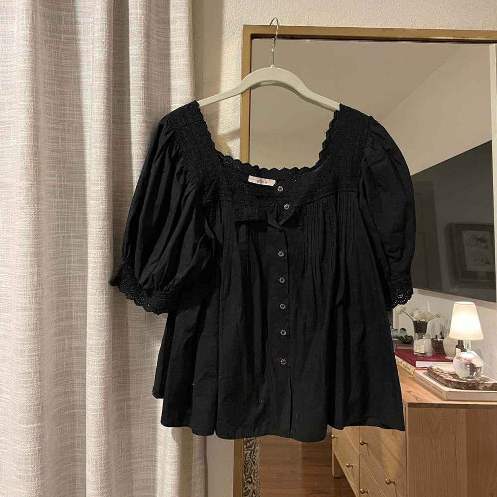 Doen Eyelit Black Puff Sleeve Button Down Top